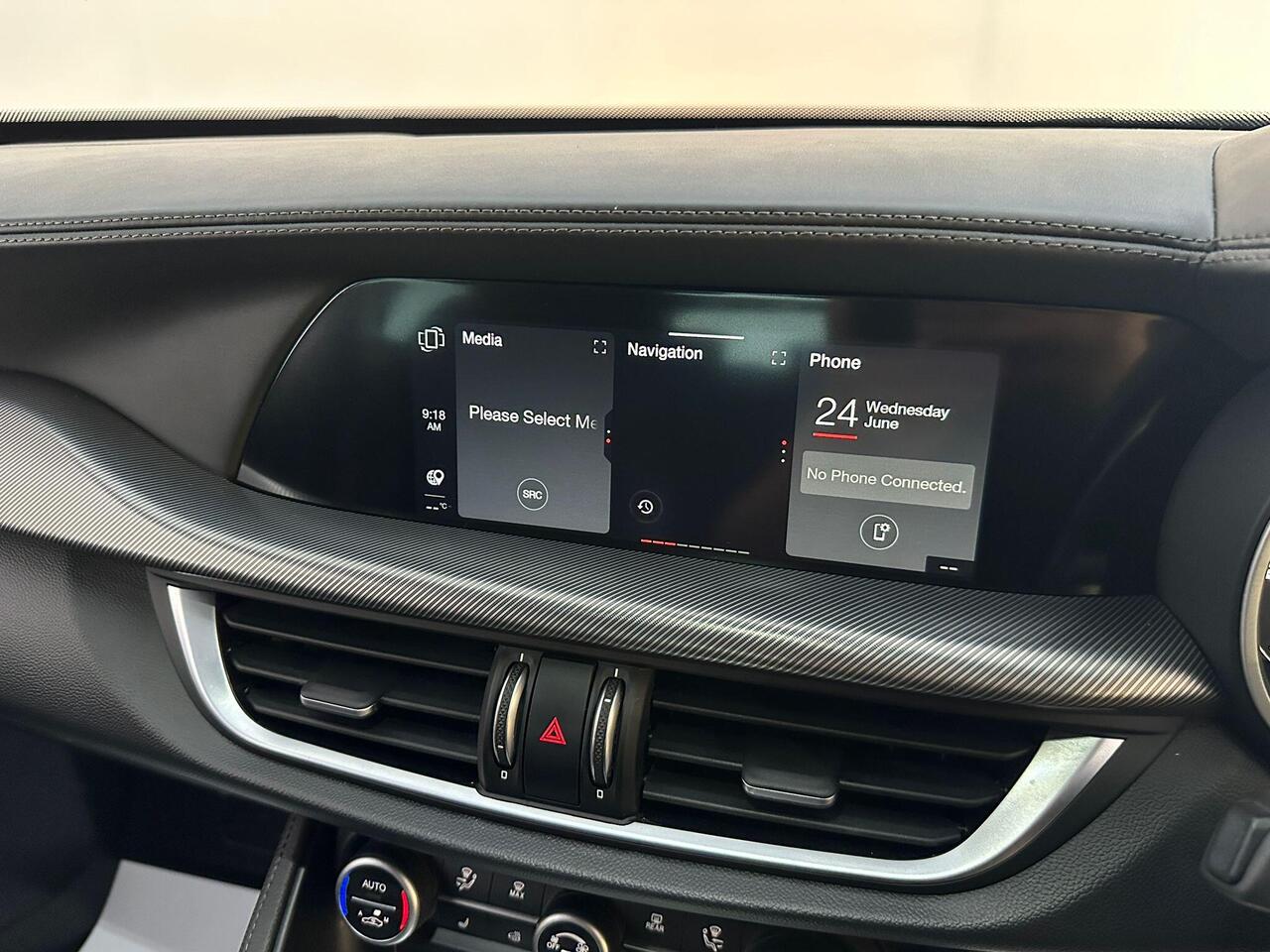 Alfa Romeo Stelvio AO70YYE