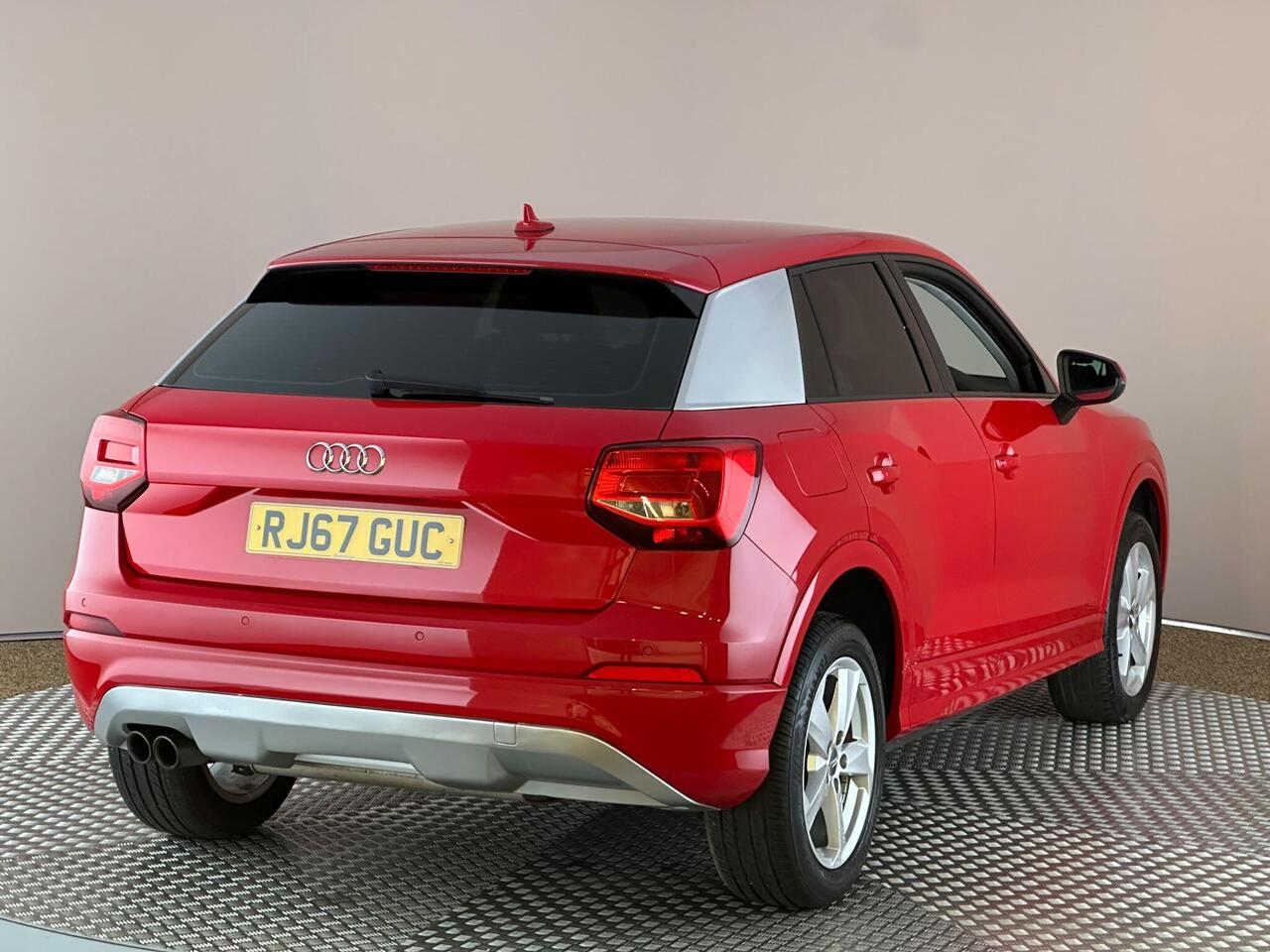 Audi Q2 RJ67GUC