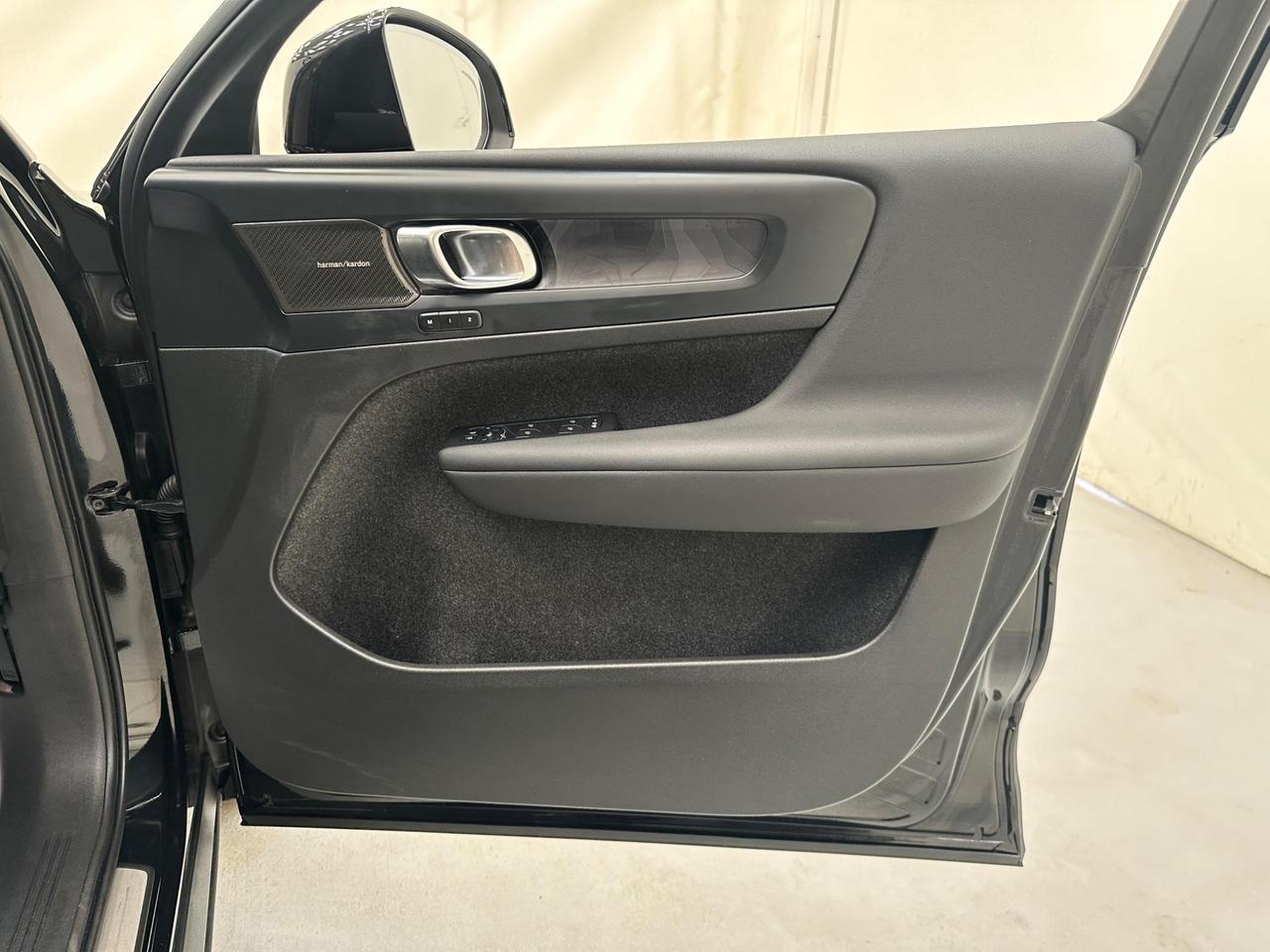 Volvo C40 WD23MKC