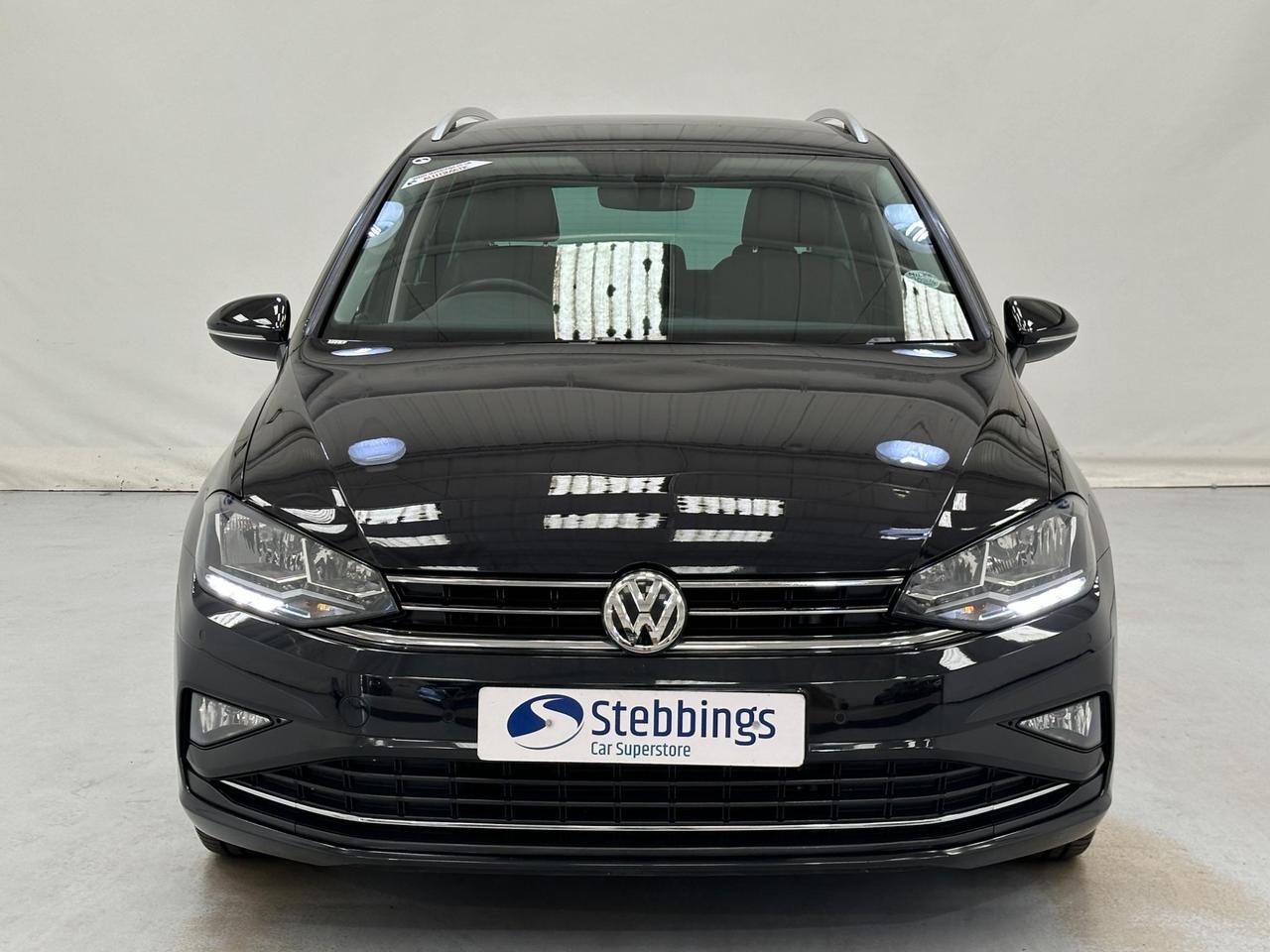 Volkswagen Golf SV LR69XWM