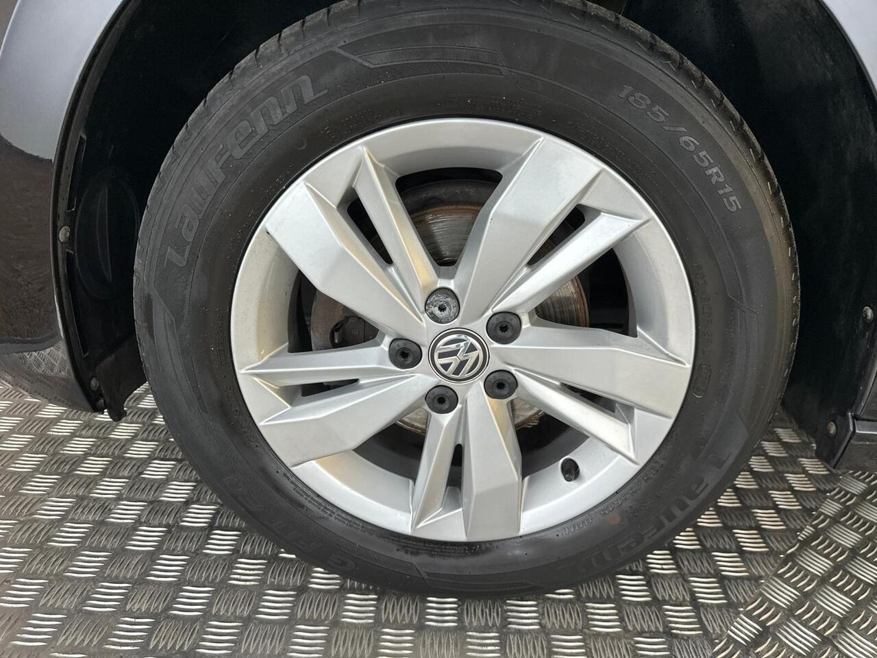Volkswagen Polo AO18LLA