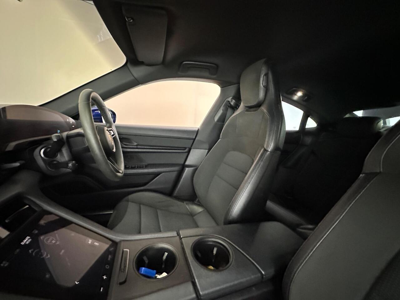 Porsche Taycan EJ22XKN