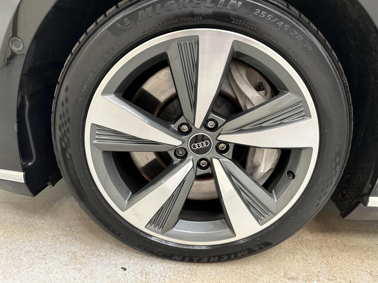 Audi A8 RK21OMC