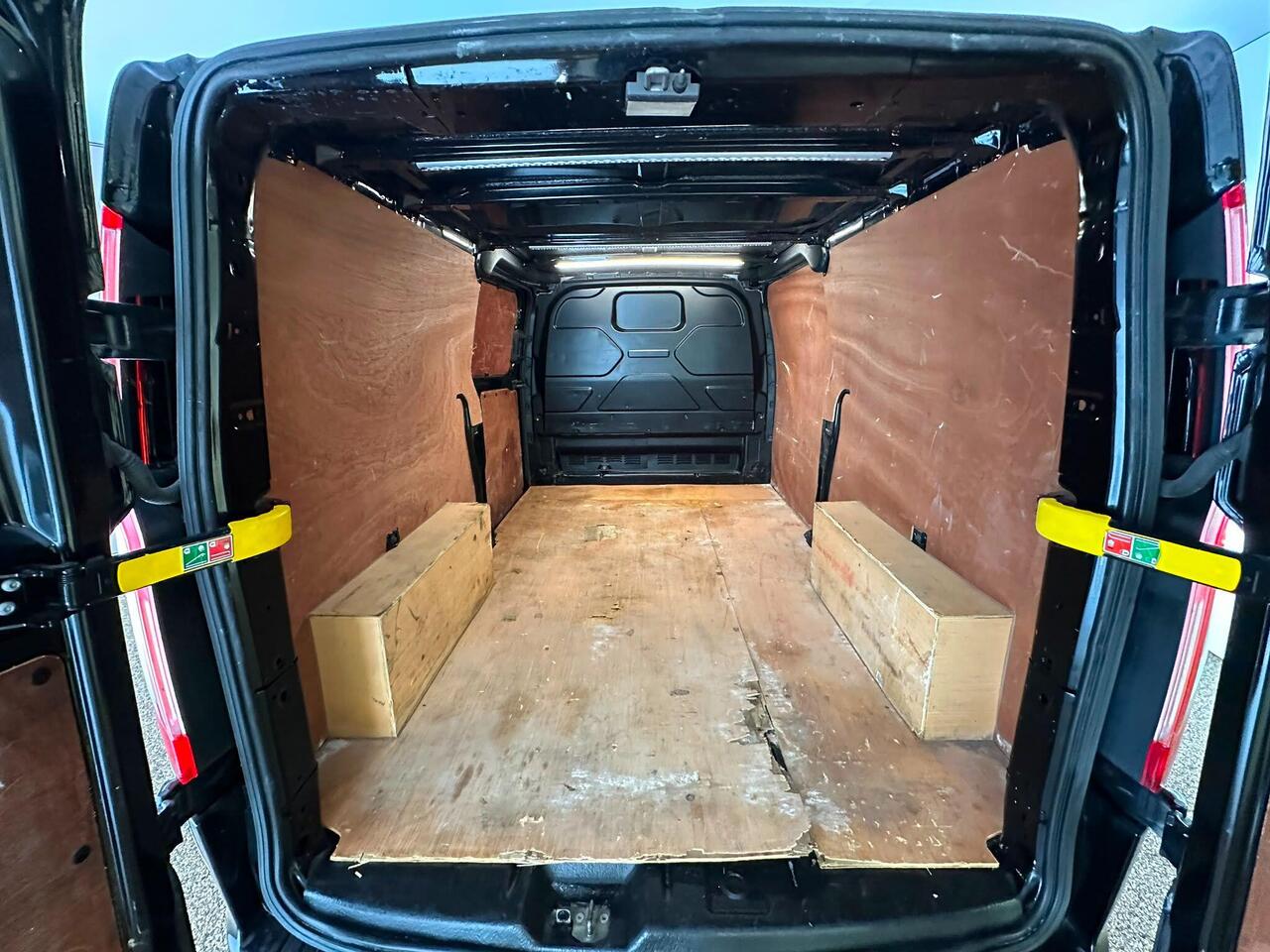 Ford Transit Custom MJ72DVO