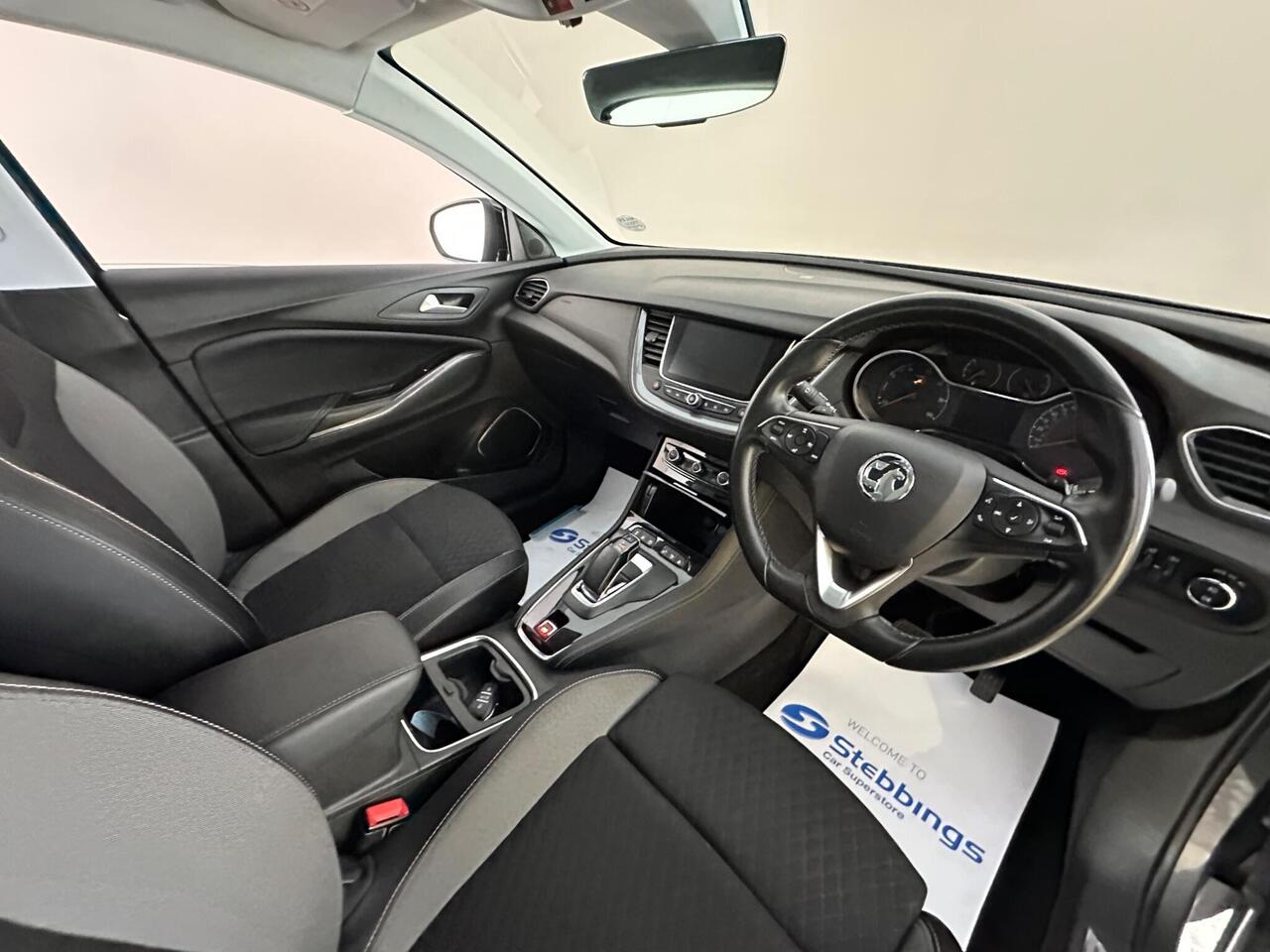 Vauxhall Grandland X DN70HKY