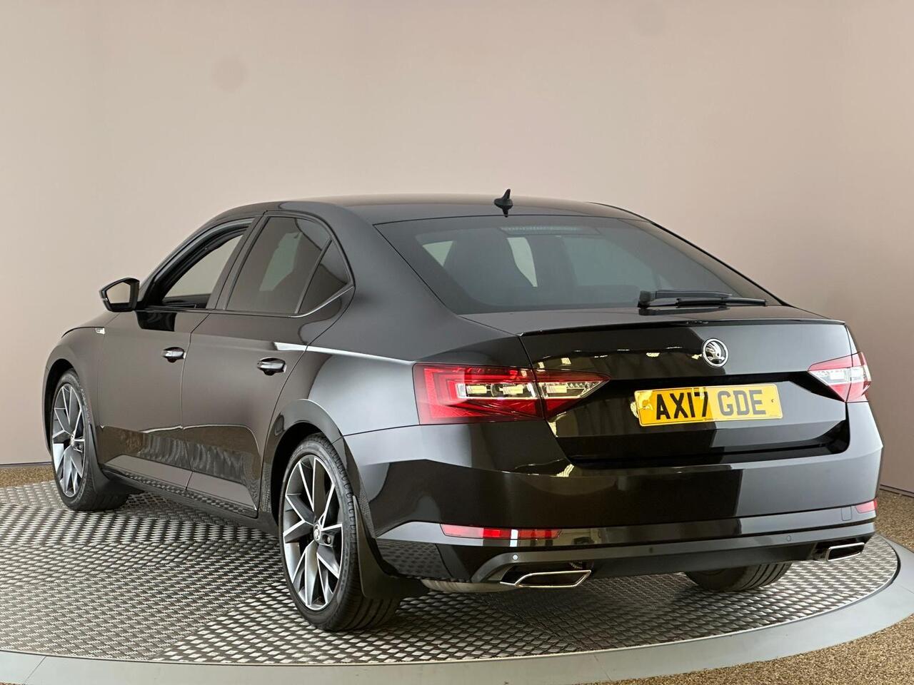 Skoda Superb AX17GDE