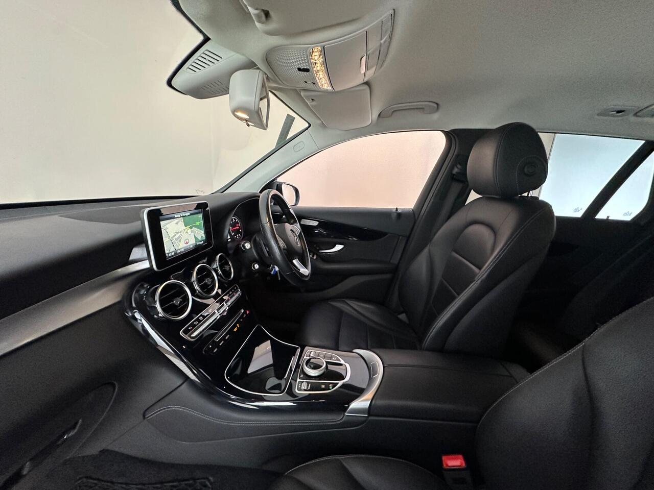 Mercedes-Benz GLC WF68WRX