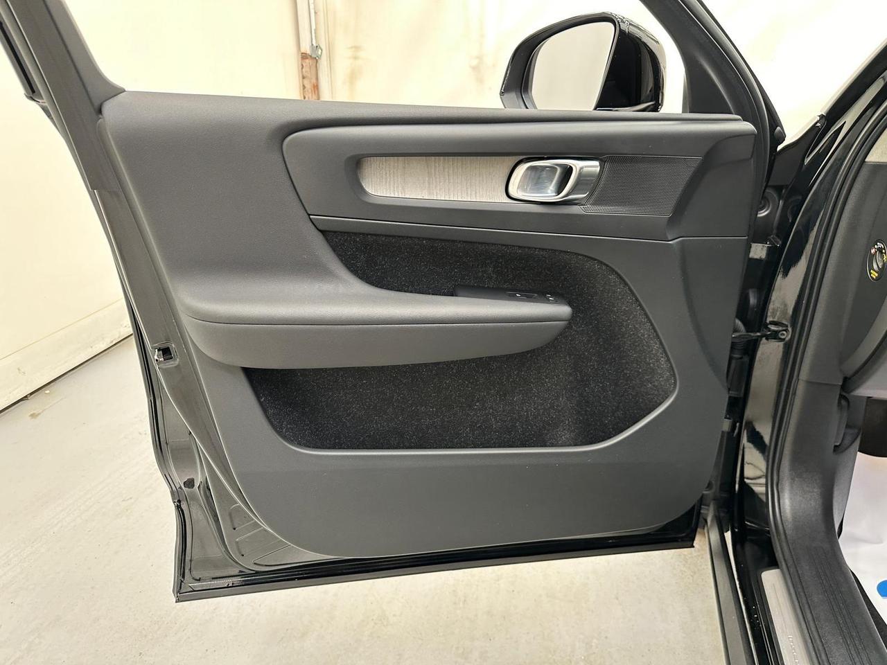 Volvo XC40 LR69DDF
