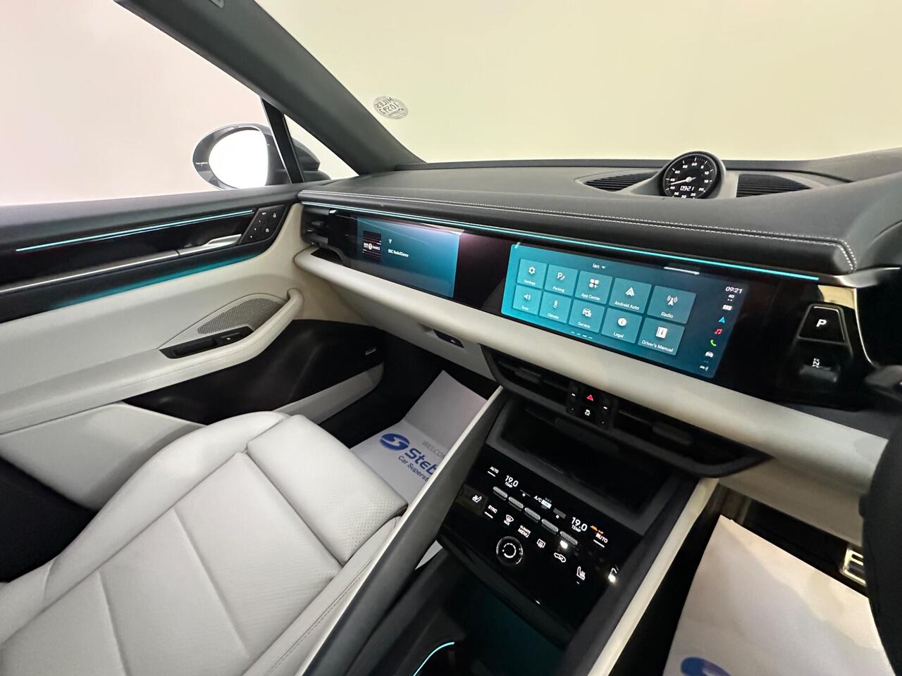 Porsche Macan AK74OLX