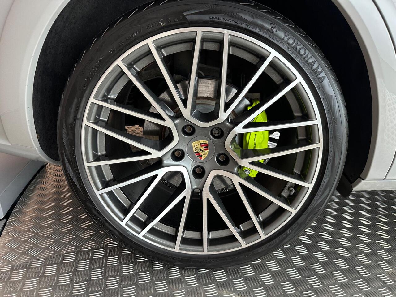 Porsche Cayenne WG23VCU