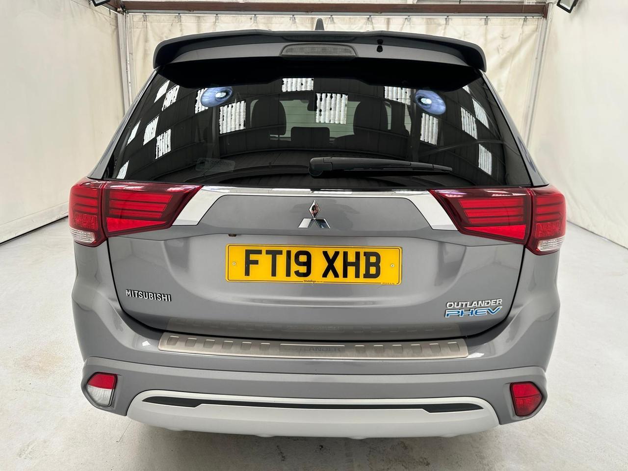 Mitsubishi Outlander FT19XHB