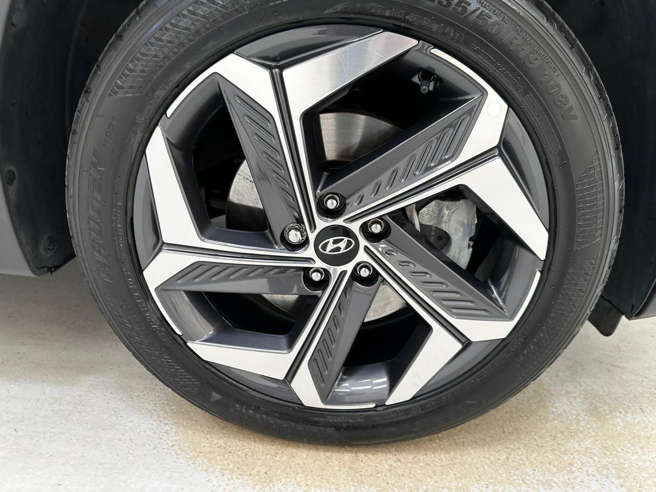 Hyundai TUCSON ET21OOW