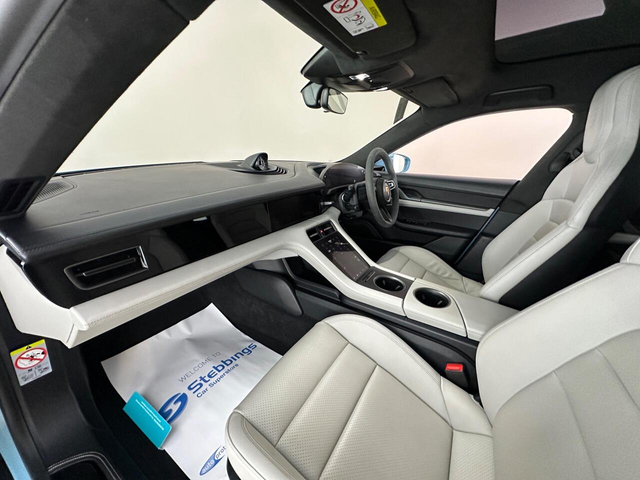 Porsche Taycan LV71XCL