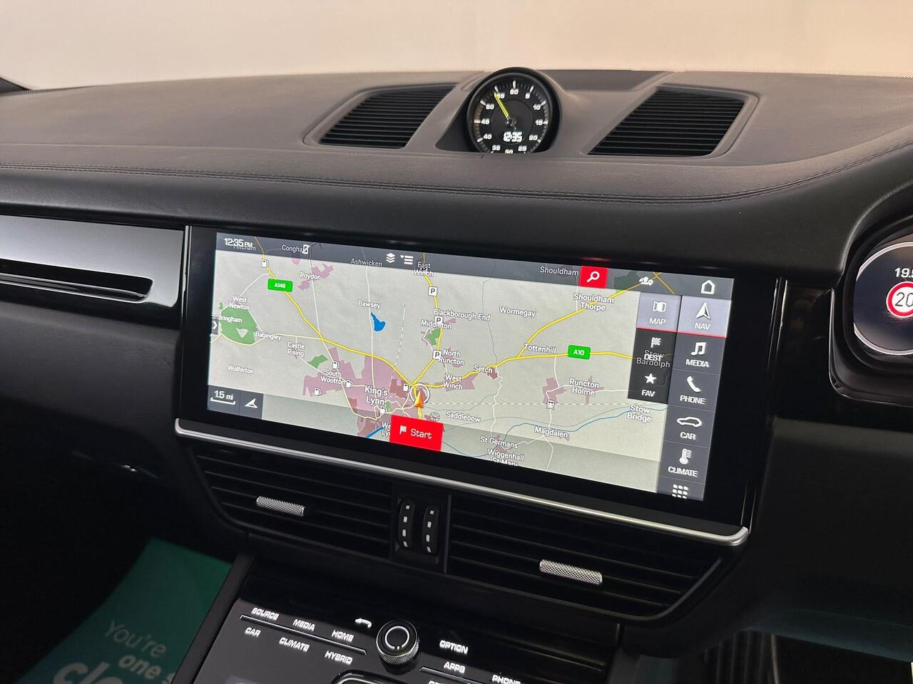 Porsche Cayenne SW69BKY