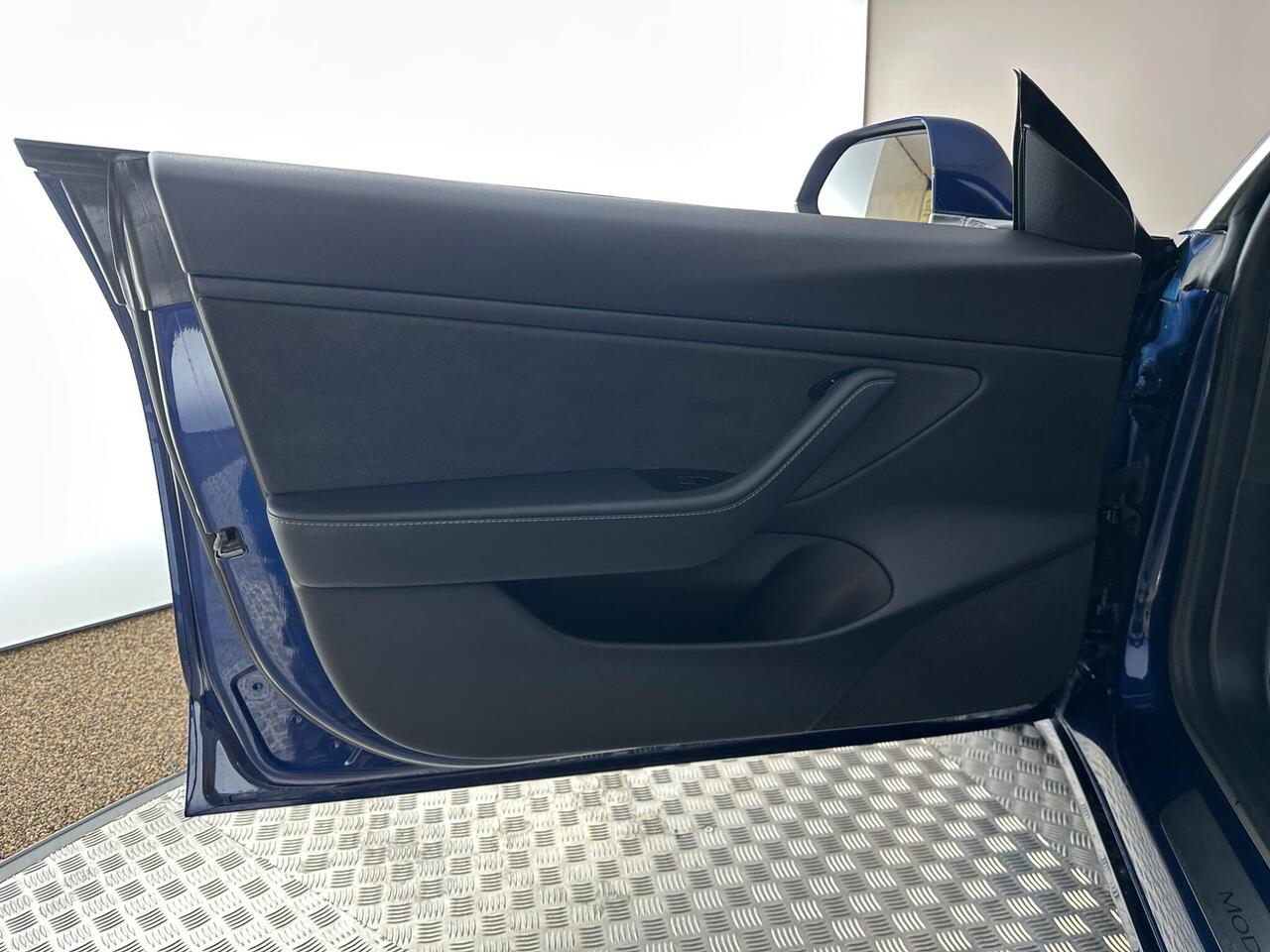 Tesla Model 3 AF70TMX