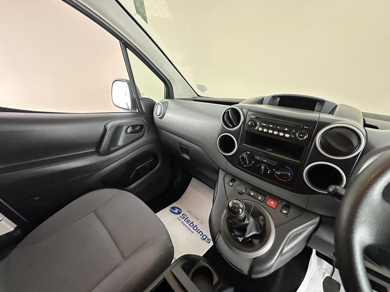 Peugeot Partner AE66JVR