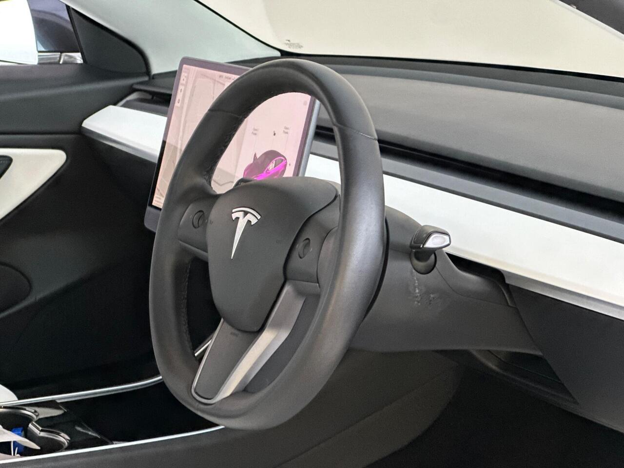 Tesla Model 3 BU70XRY