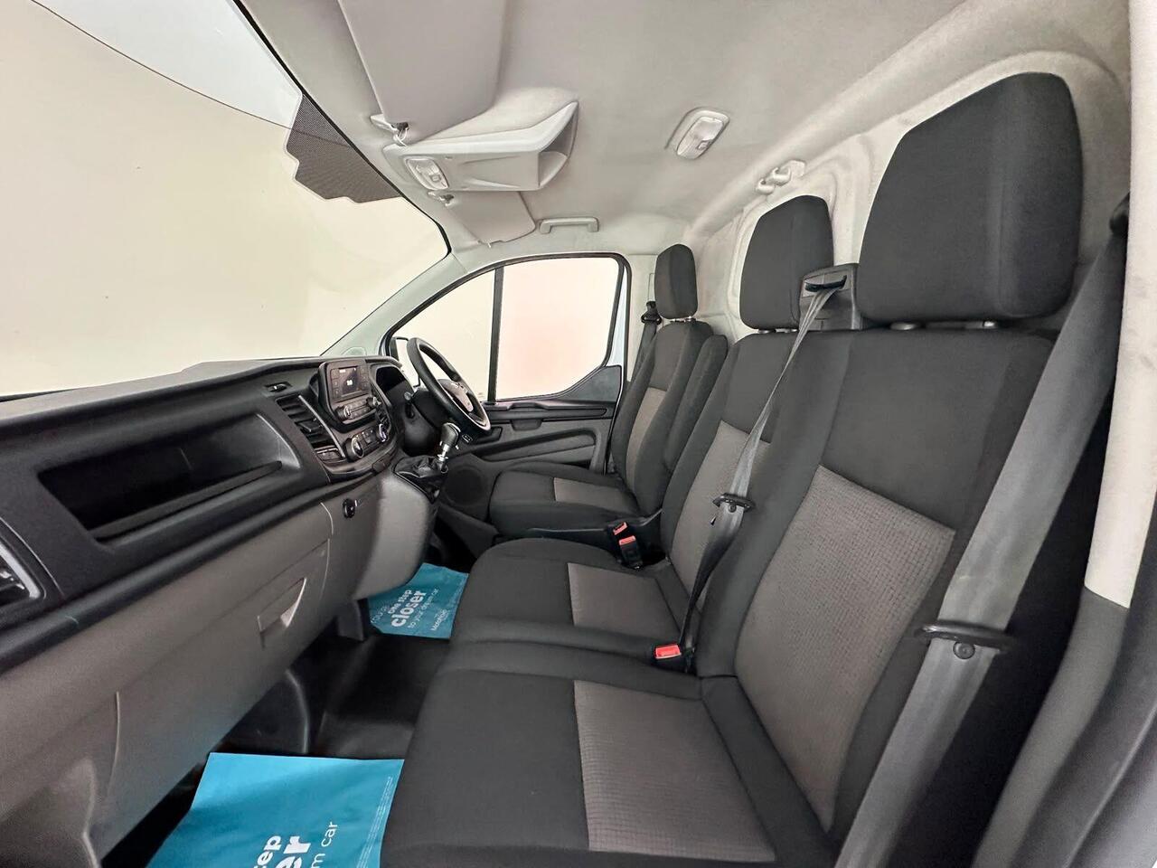 Ford Transit Custom MA71VUM