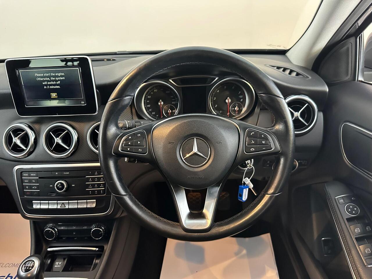 Mercedes-Benz GLA SP68OKA