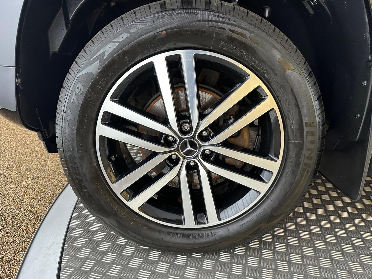 Mercedes-Benz X Class EJ20XJB
