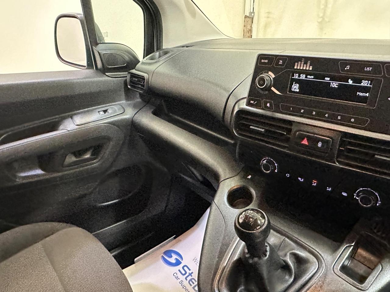 Vauxhall Combo WM19WRK