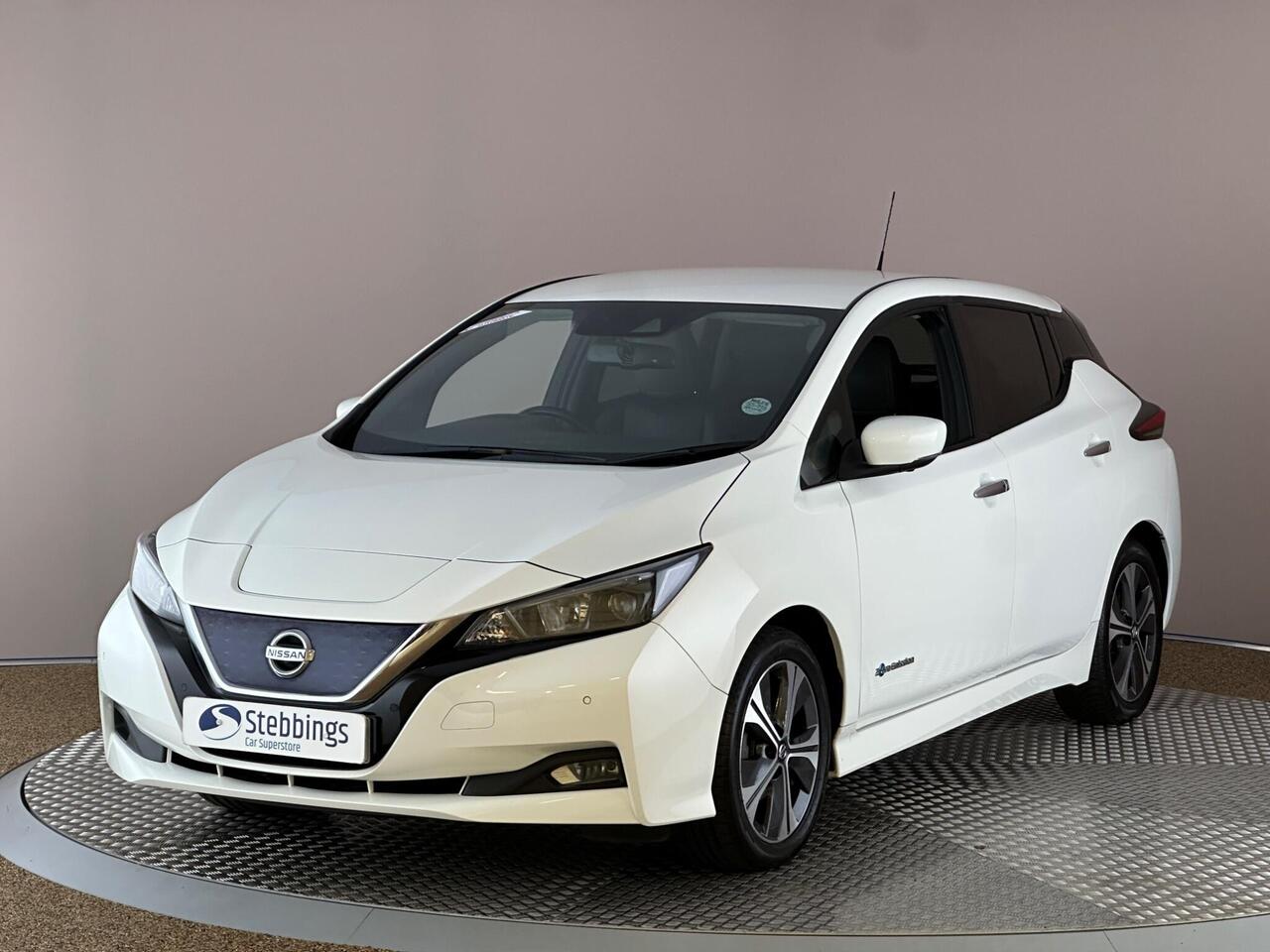 Nissan Leaf ST69WUU