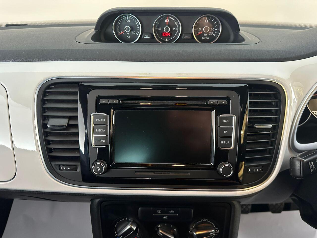 Volkswagen Beetle NU15DYA