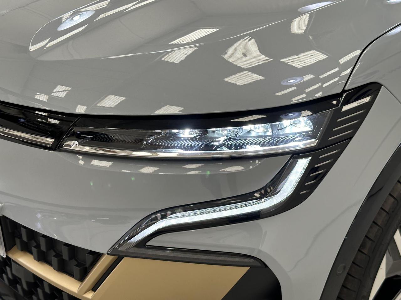 Renault Megane E-Tech YD73AFJ