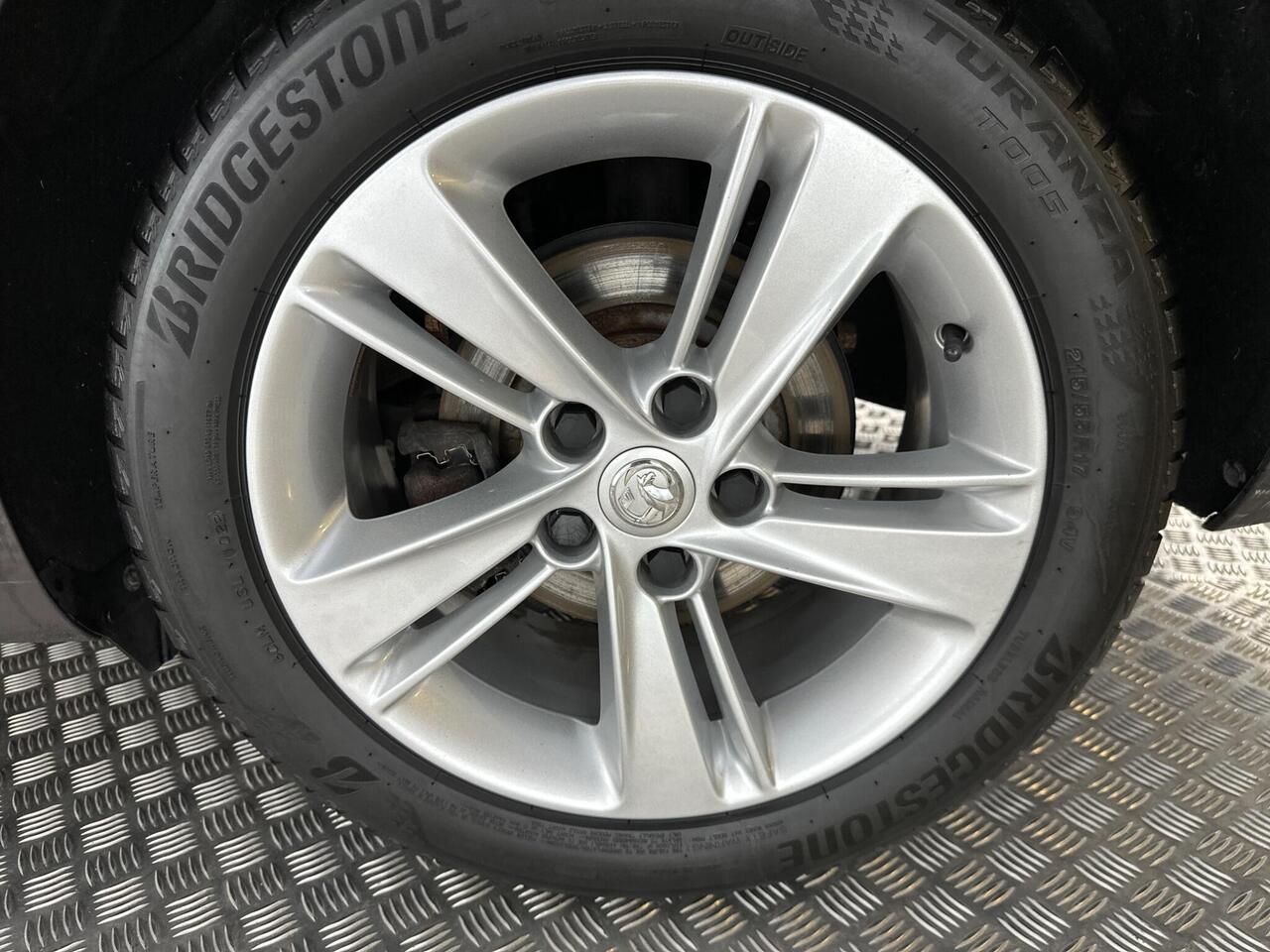 Vauxhall Insignia VO71HRZ