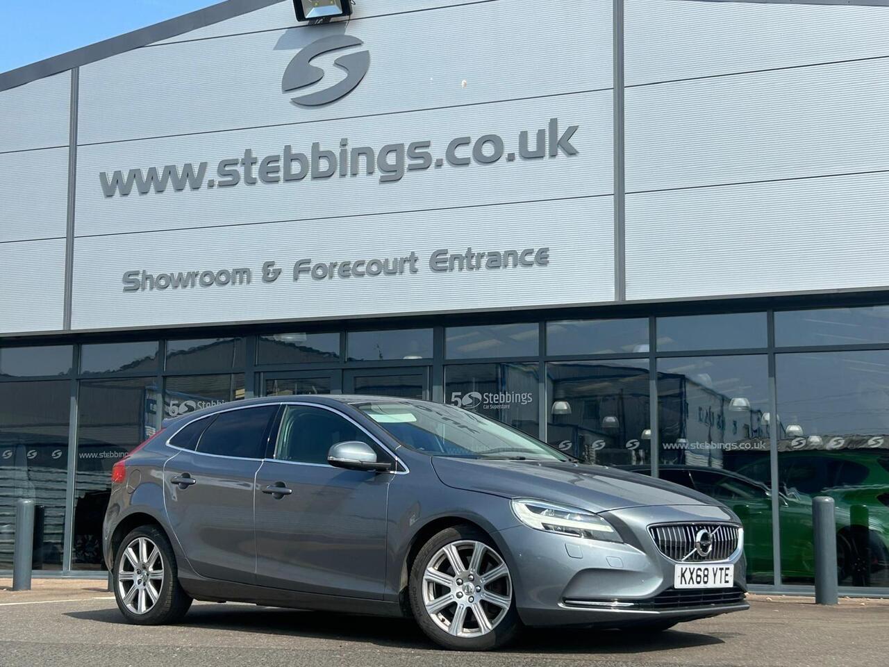 Volvo V40 KX68YTE