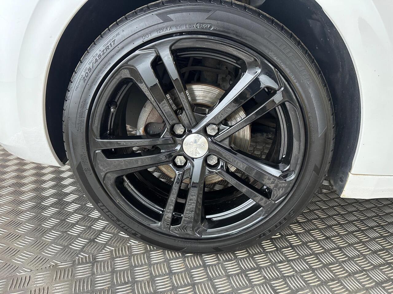 Peugeot 208 RK17OPU