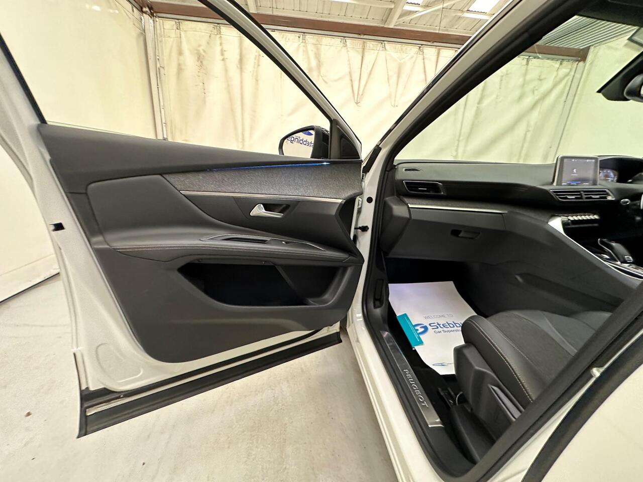 Peugeot 3008 KP69UZV