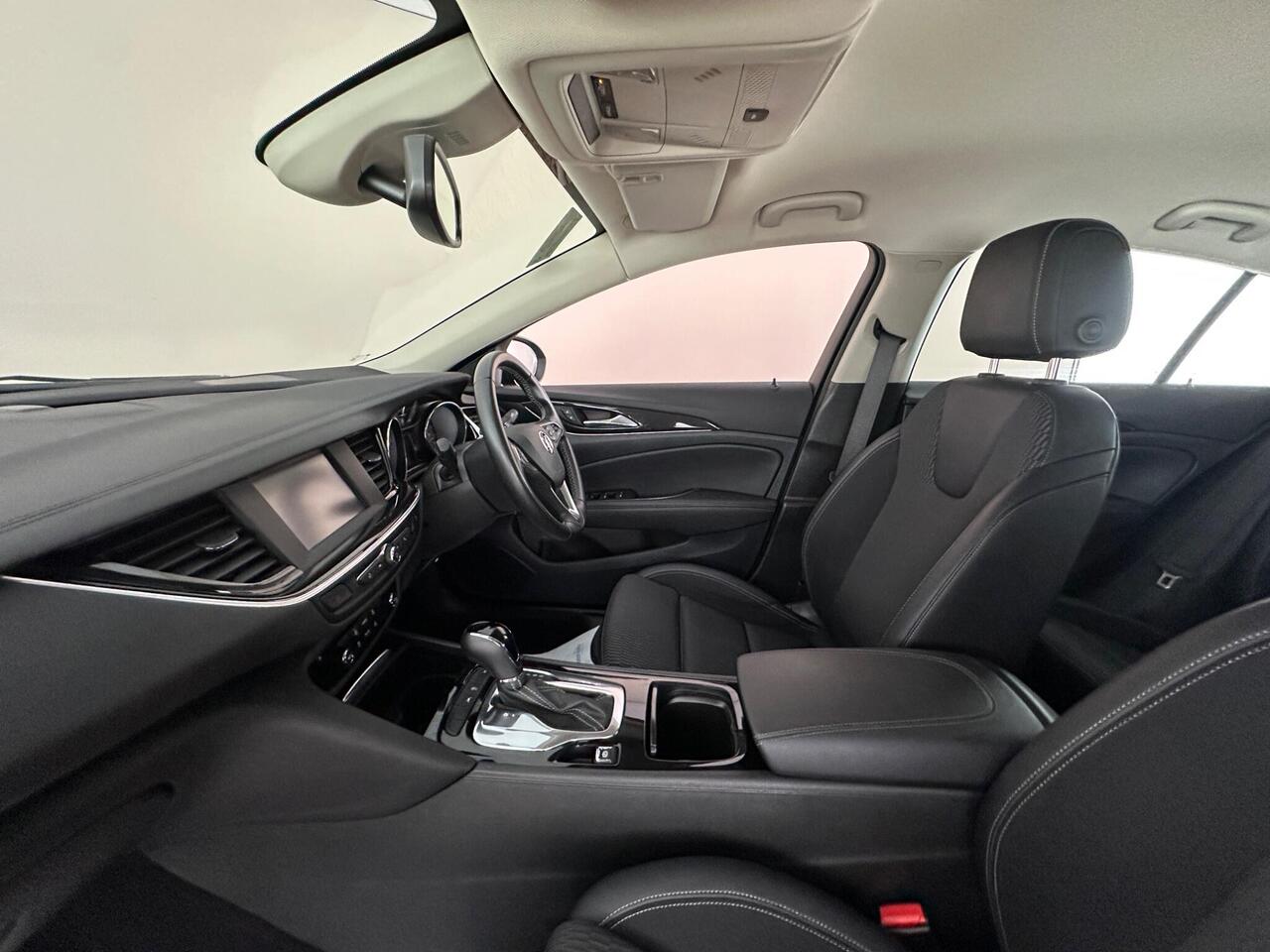 Vauxhall Insignia VN21XVA