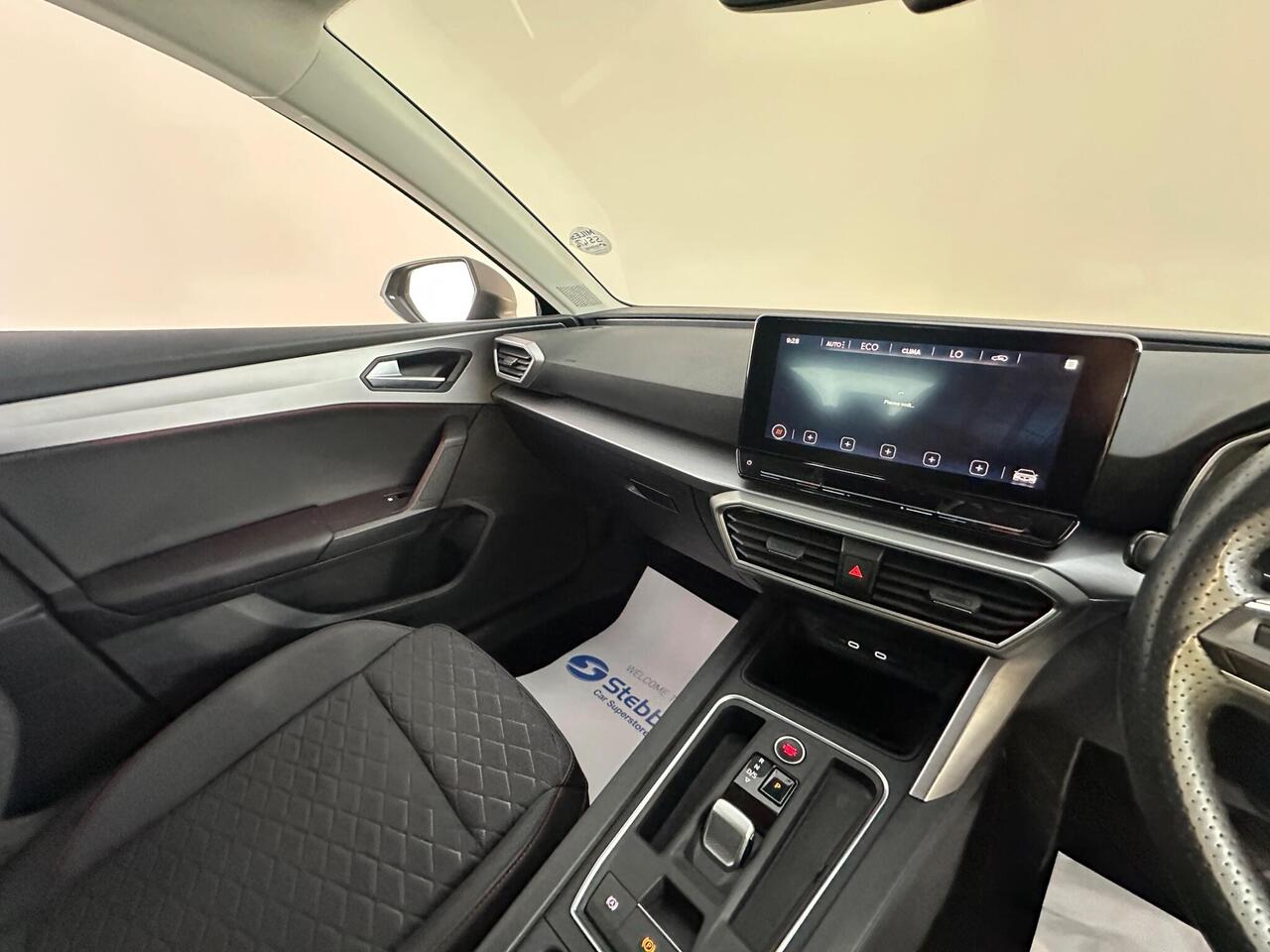 SEAT Leon YO24KGG