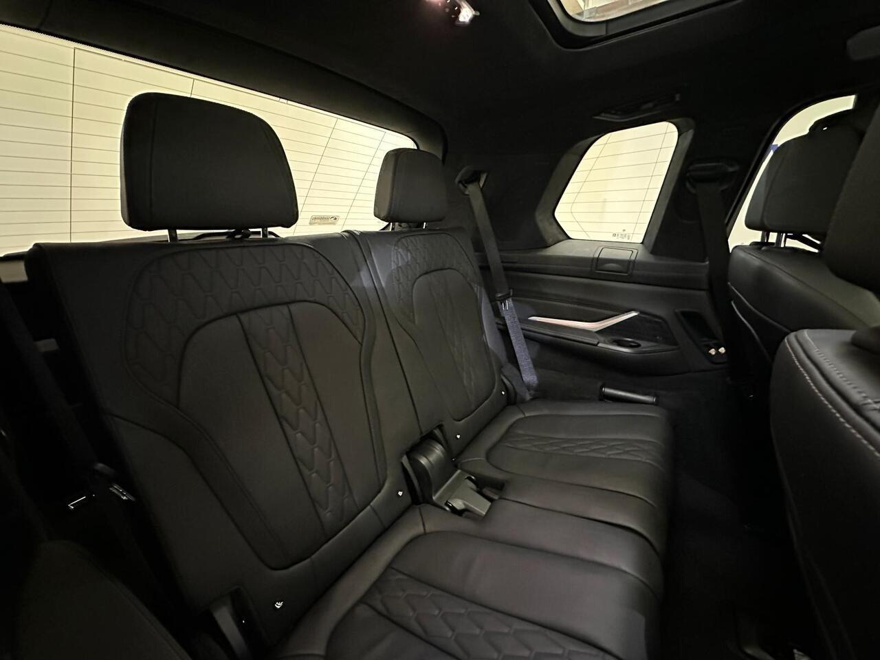 BMW X7 AP21DXA