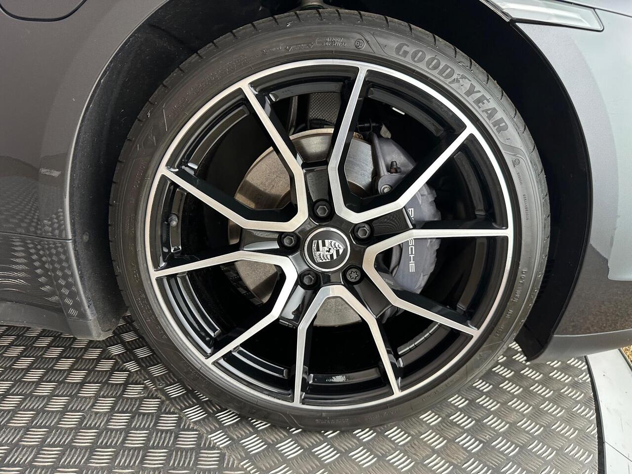 Porsche Taycan RJ73OCN