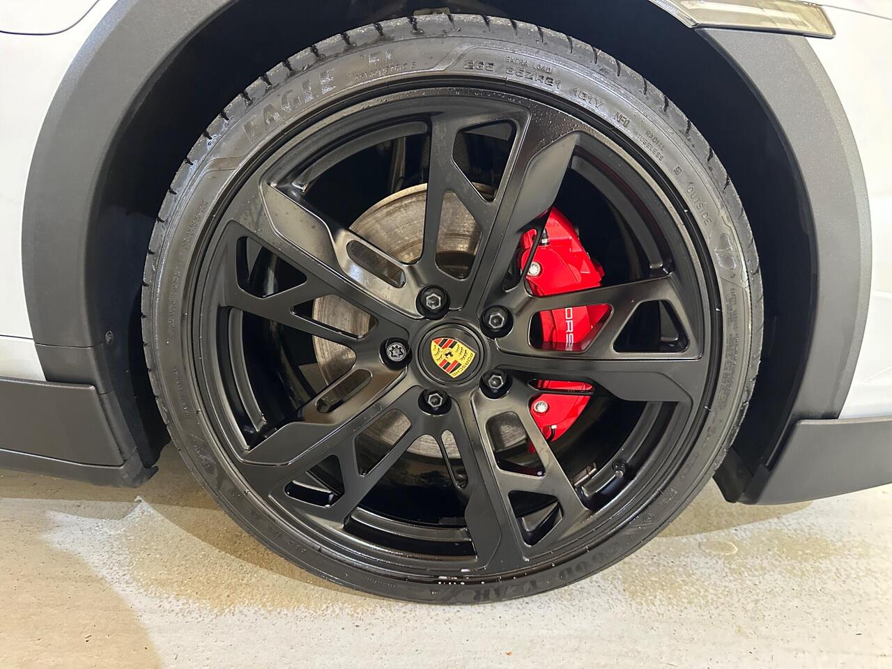 Porsche Taycan AO23YCN