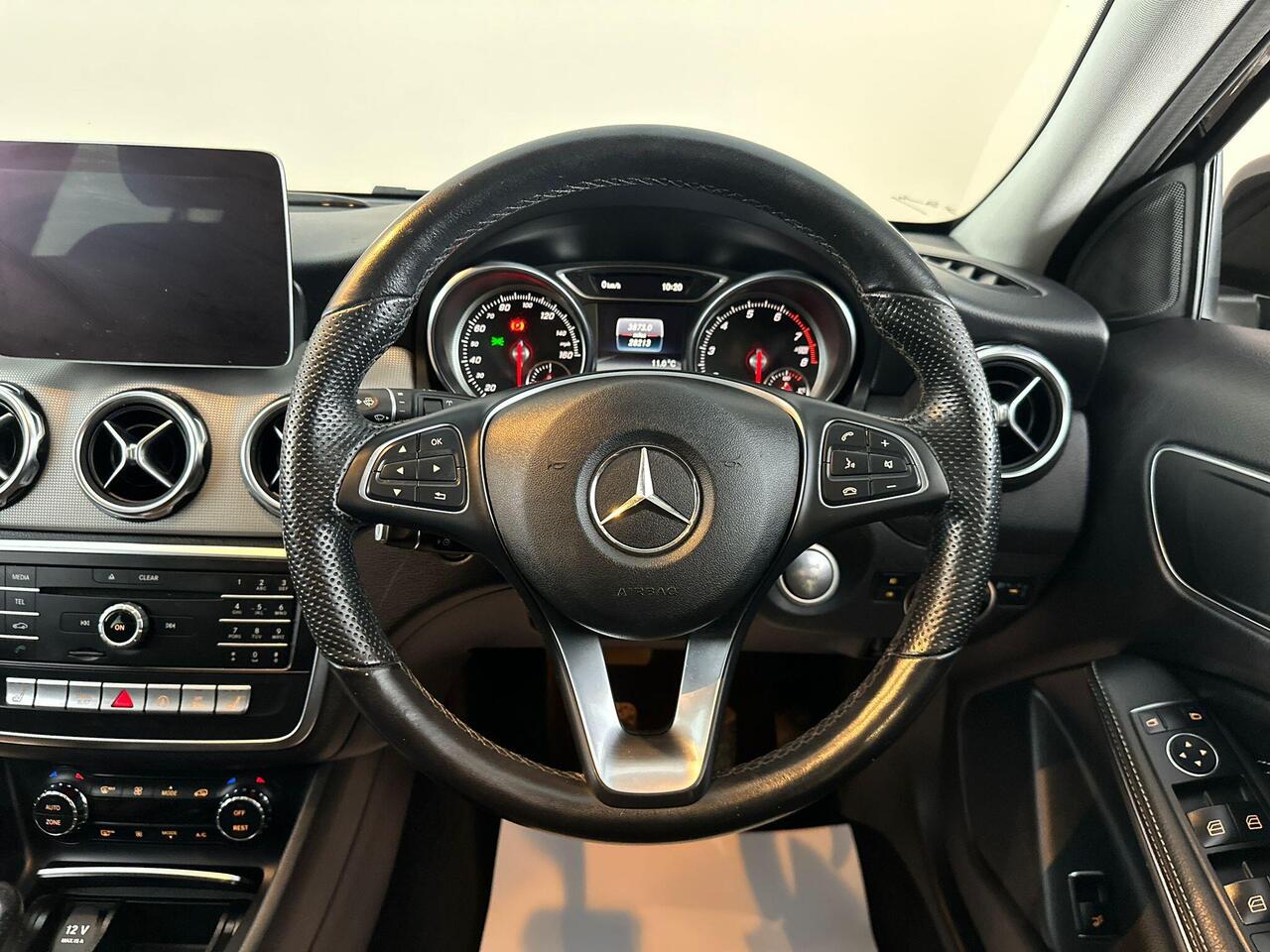 Mercedes-Benz GLA CP18TUA