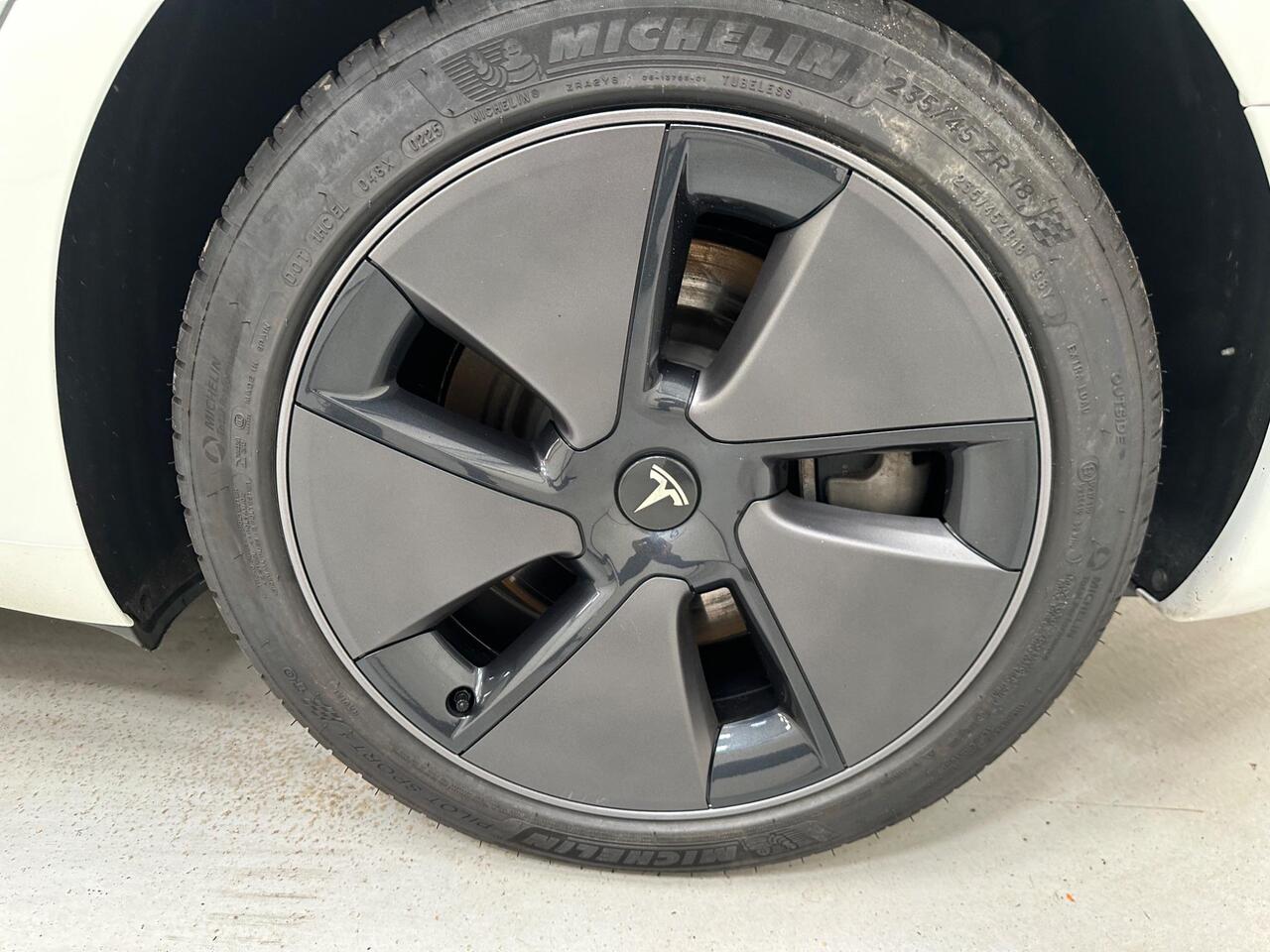 Tesla Model 3 FE23EOR