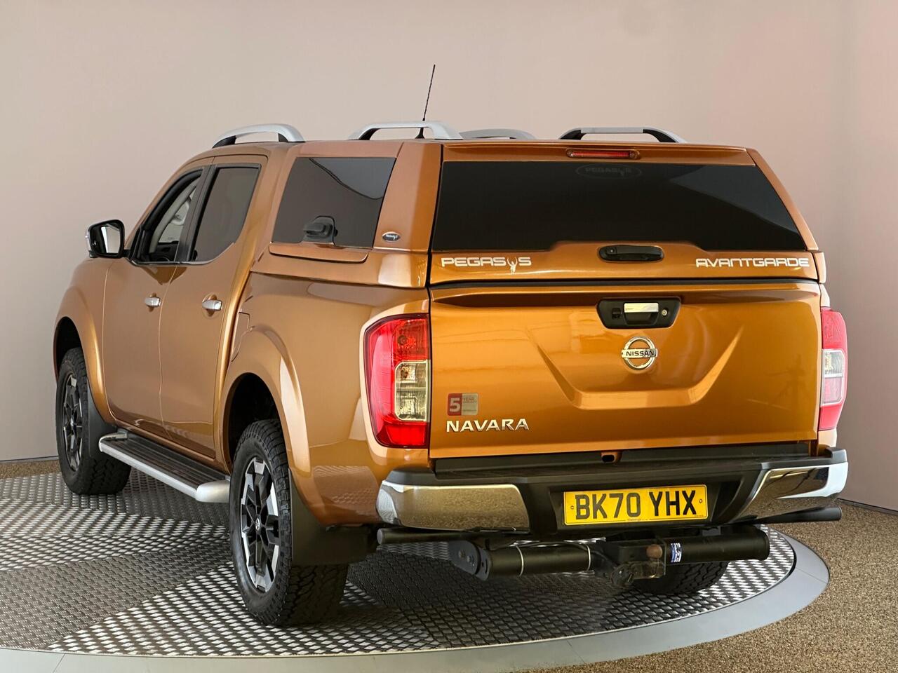 Nissan Navara BK70YHX