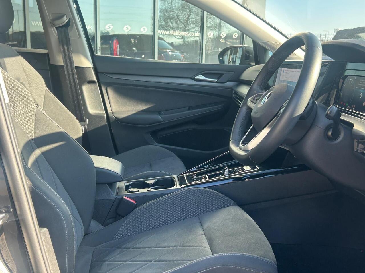 Volkswagen Golf GF23EHO