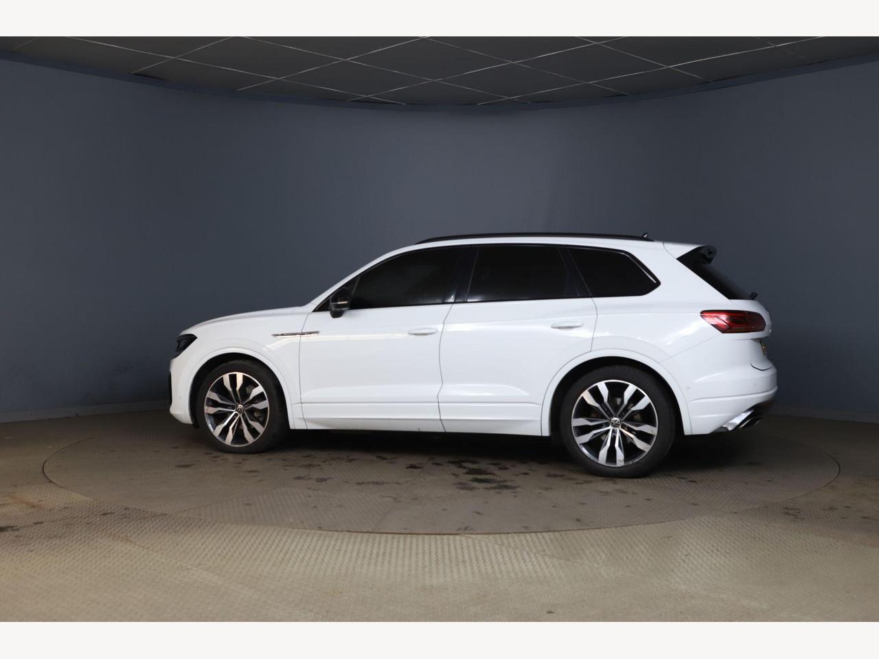 Volkswagen Touareg VK21UHB