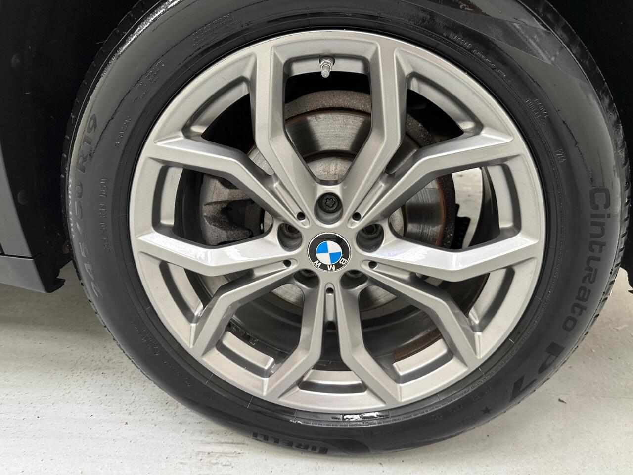 BMW X3 AJ68MVC