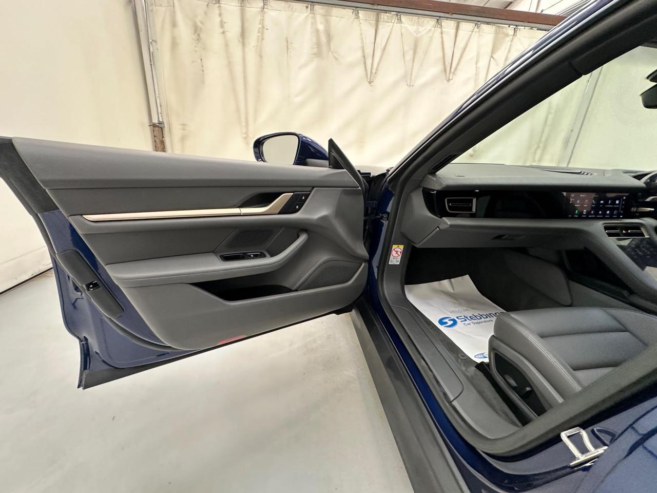Porsche Taycan LB22MVG