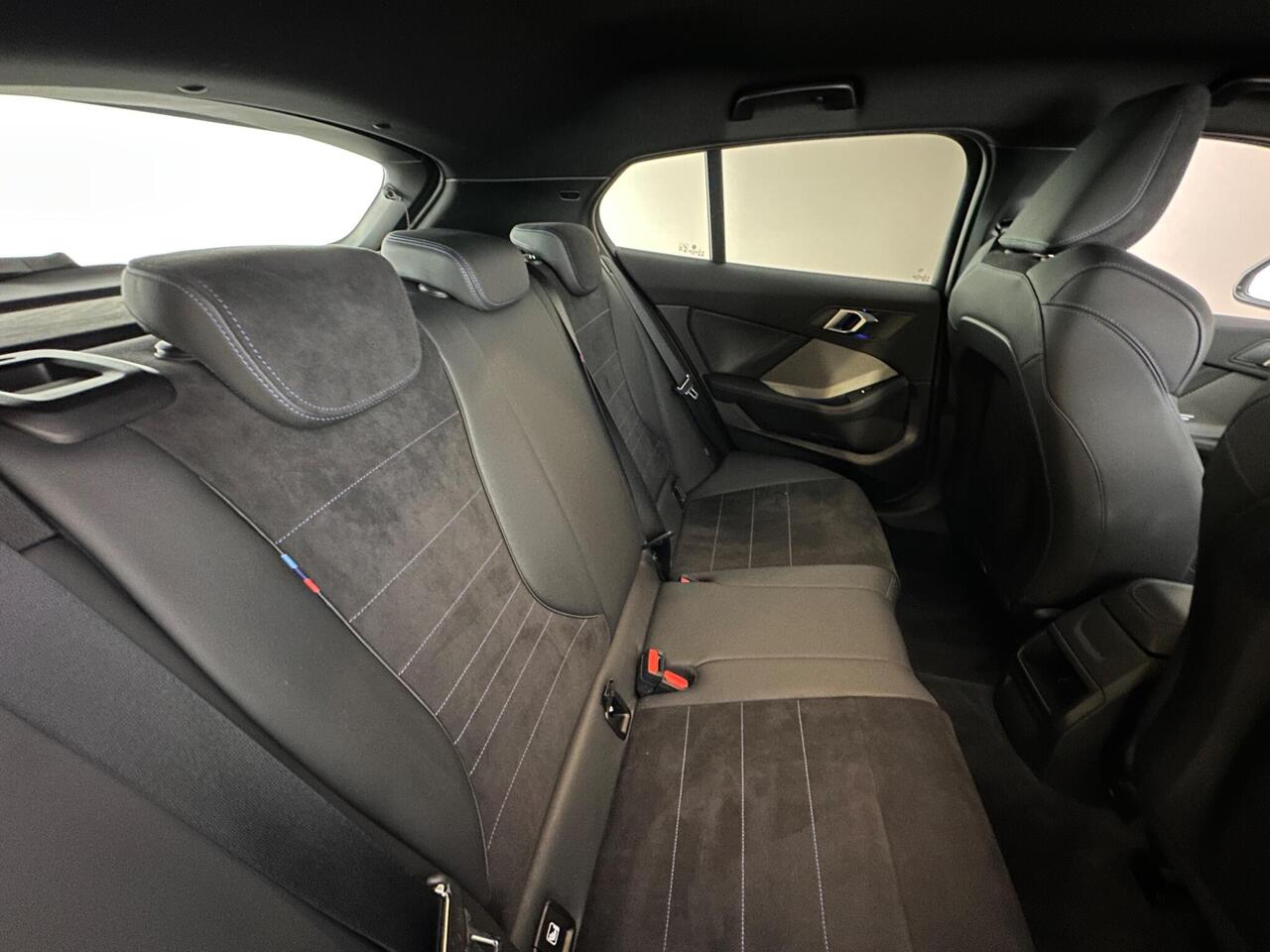 BMW 1 Series AK25JYJ