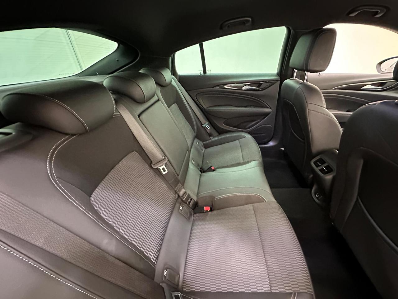 Vauxhall Insignia VE67ZSU