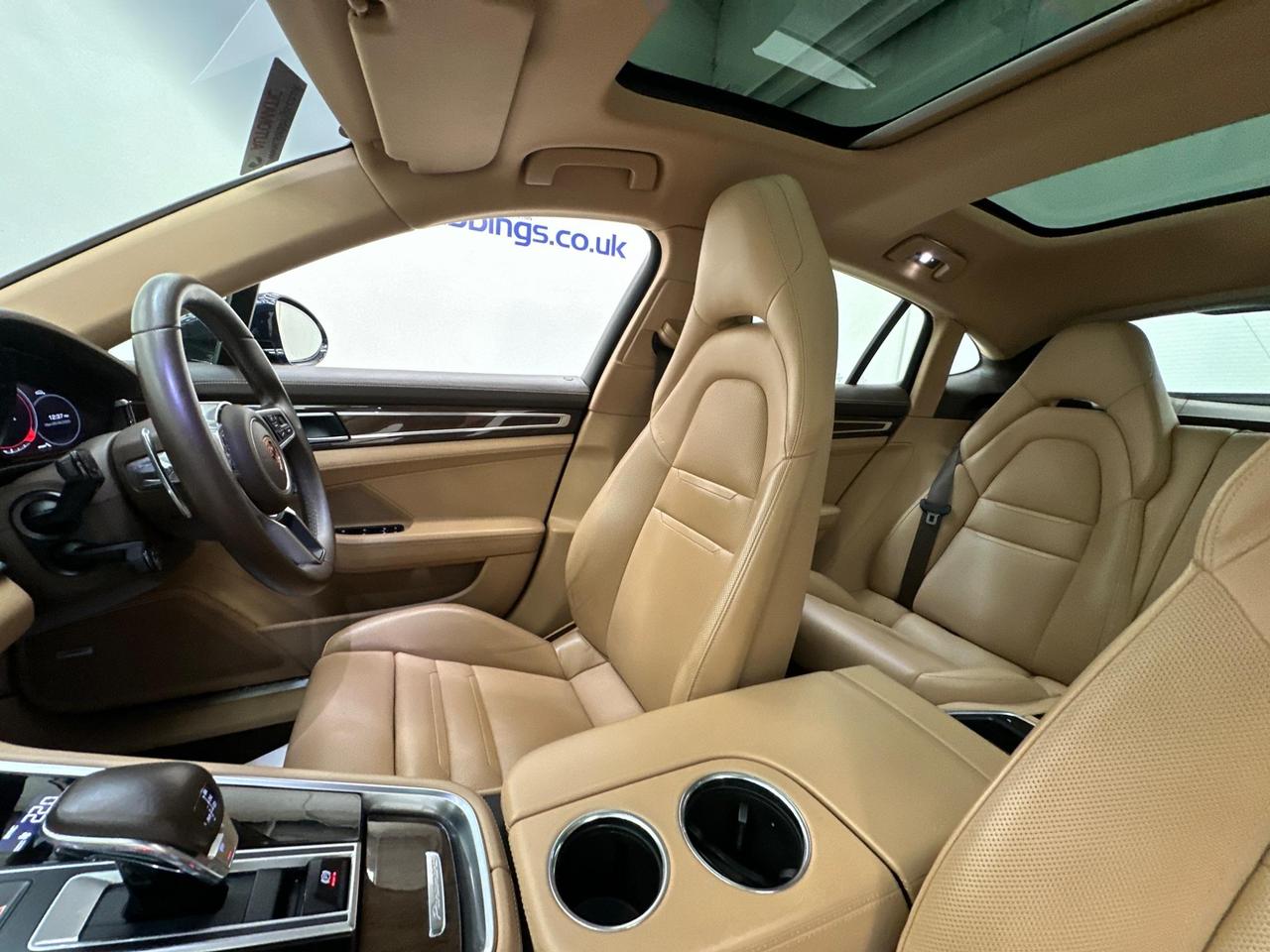 Porsche Panamera LA17VFV