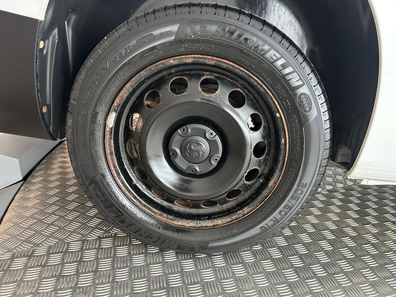 Vauxhall Combo FE70OOB