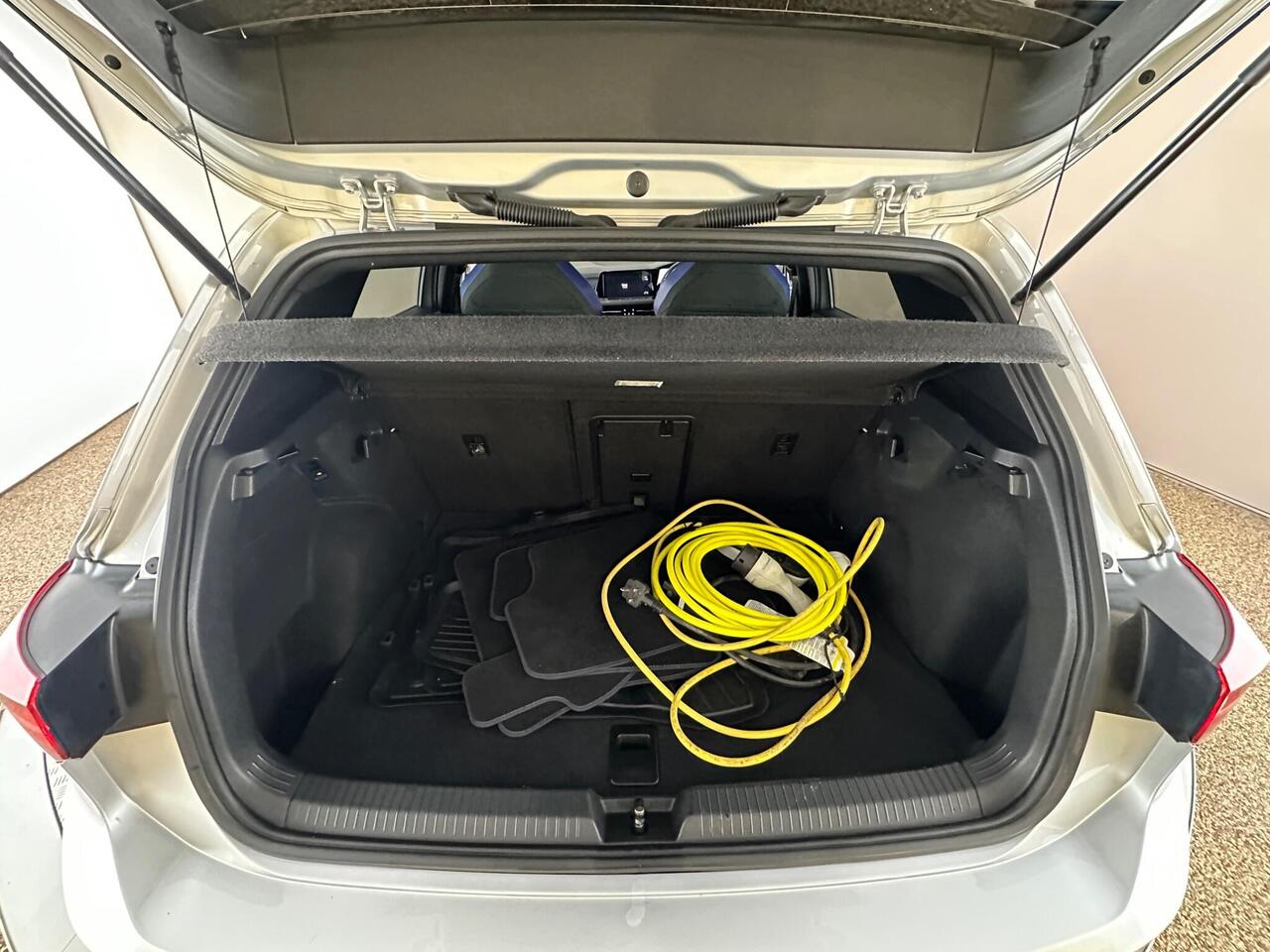Volkswagen Golf AJ21MVG