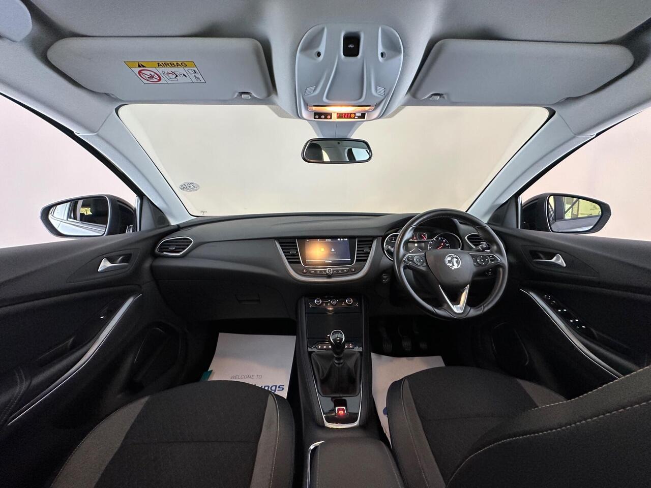 Vauxhall Grandland X DY68ZWW